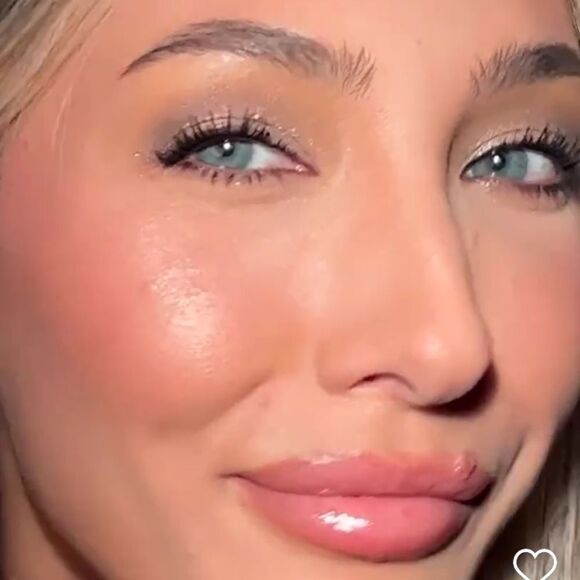 ALAMAR COSMETICS DESTINO EYESHADOW PALETTE - Picture 2 of 7